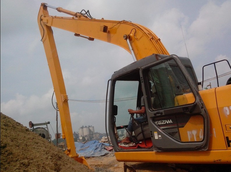 挖掘機加長臂、加長臂、挖掘機改裝加長臂、挖掘機加長臂廠家