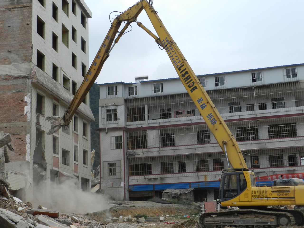 挖掘機拆樓臂、拆樓臂、加長臂、挖掘機拆樓臂廠家