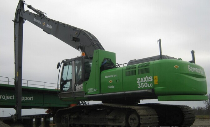 挖掘機(jī)加長(zhǎng)臂安裝偏了怎么辦？快速處理指南