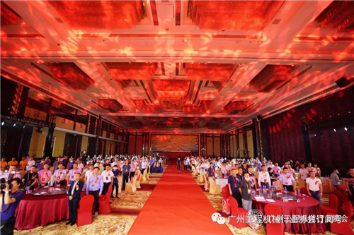 挖掘機(jī)伸縮臂 挖掘機(jī)伸縮臂