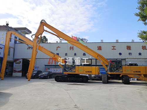 挖掘機加長臂工廠.jpg 挖掘機加長臂工廠.jpg