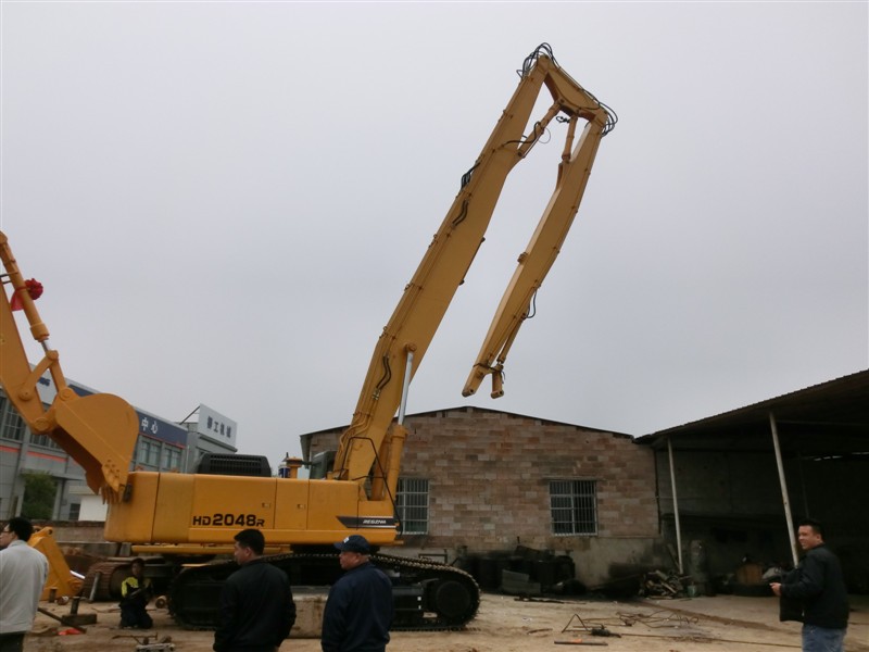 挖掘機拆樓臂 挖掘機拆樓臂