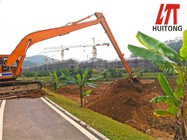 挖掘機(jī)加長(zhǎng)臂.jpg 挖掘機(jī)加長(zhǎng)臂.jpg