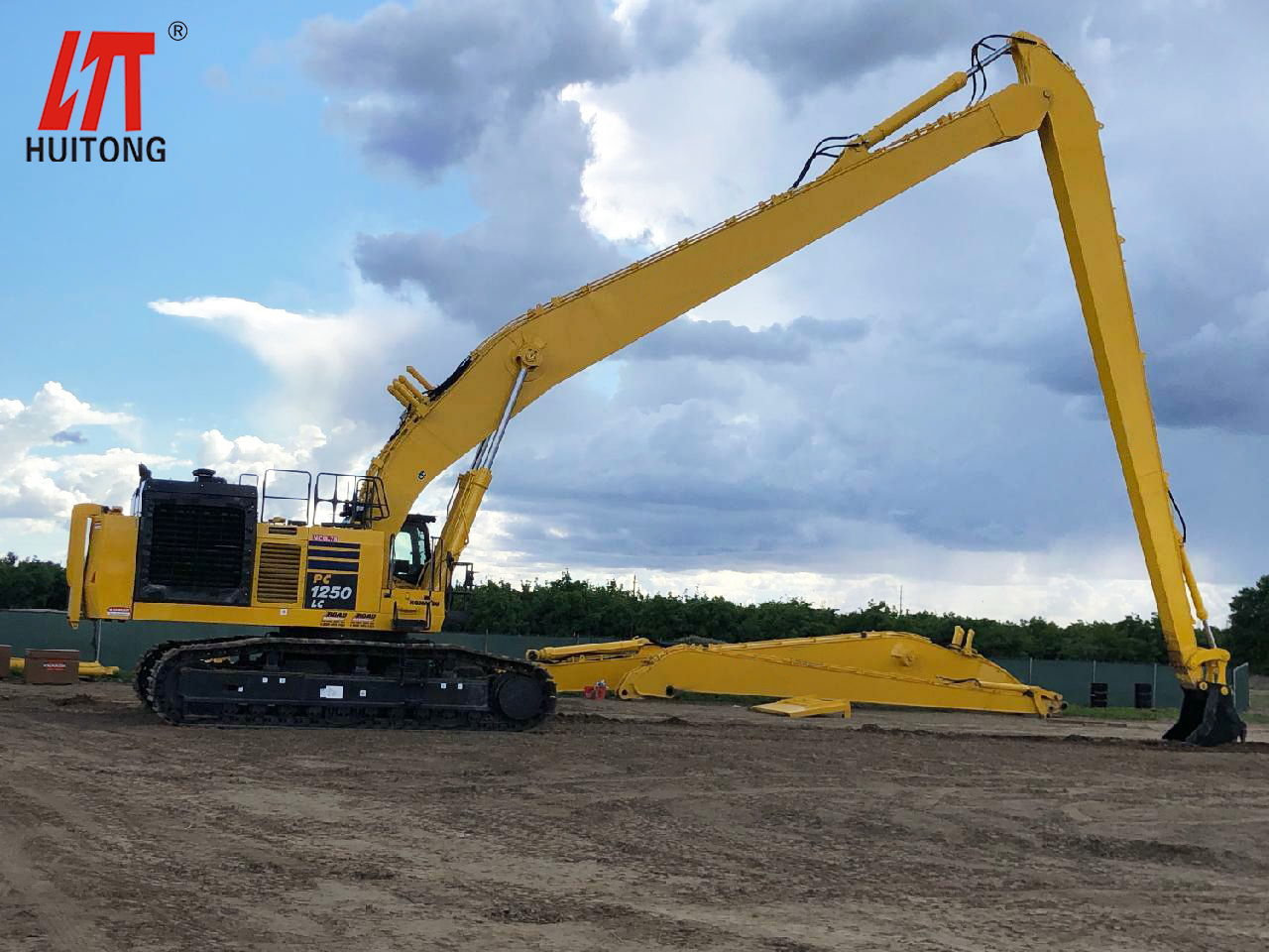 挖掘機(jī)加長臂.jpg 挖掘機(jī)加長臂.jpg