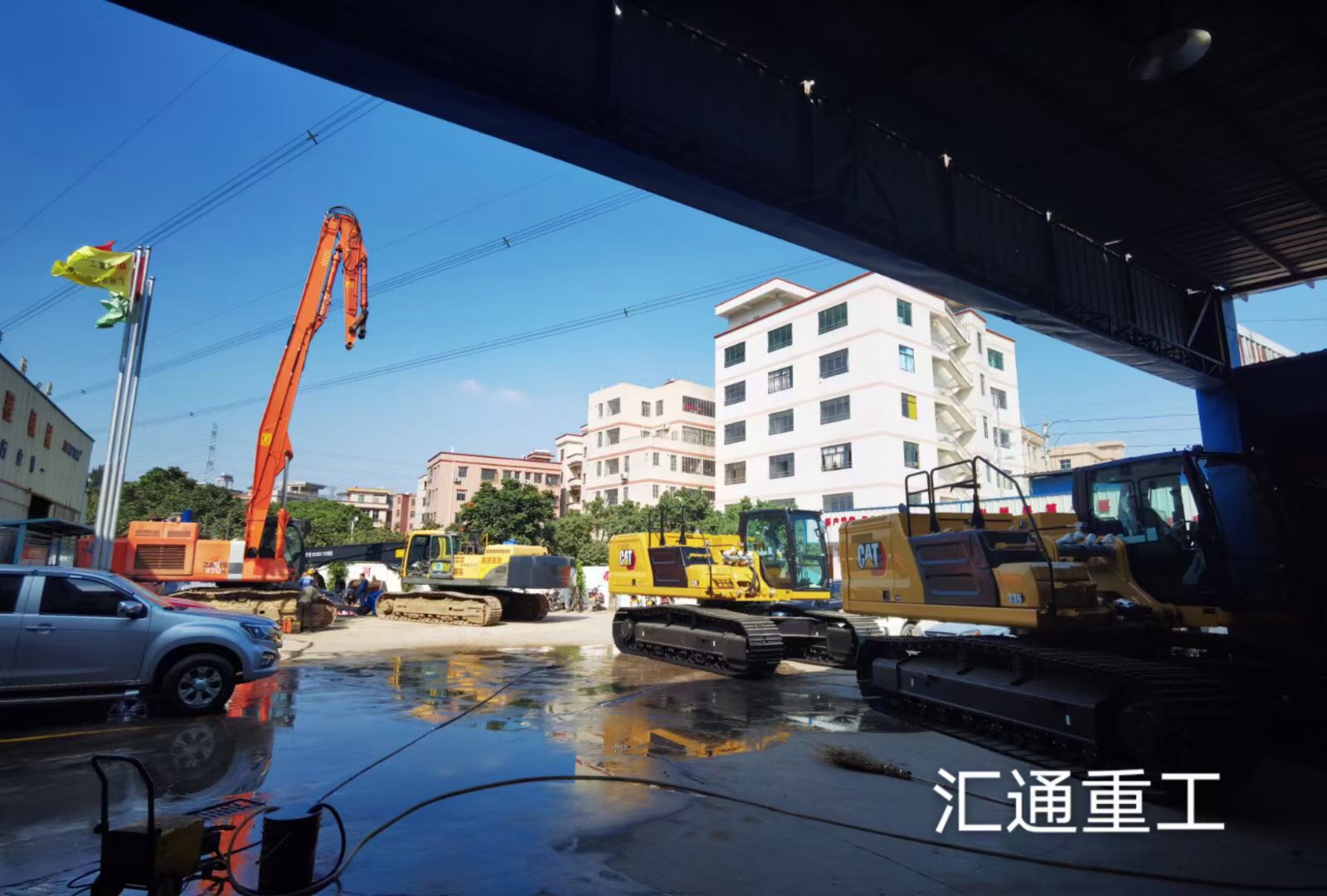 挖掘機(jī)加長臂.jpg 挖掘機(jī)加長臂.jpg