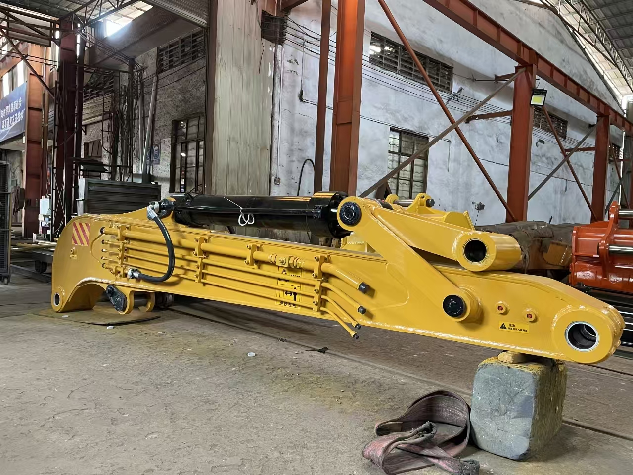 挖掘機打樁臂.jpg 挖掘機打樁臂.jpg